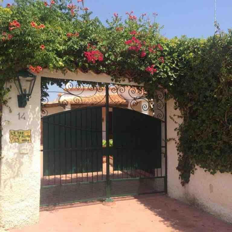 Le Tre Palme Villa Fontane Bianche Exterior photo