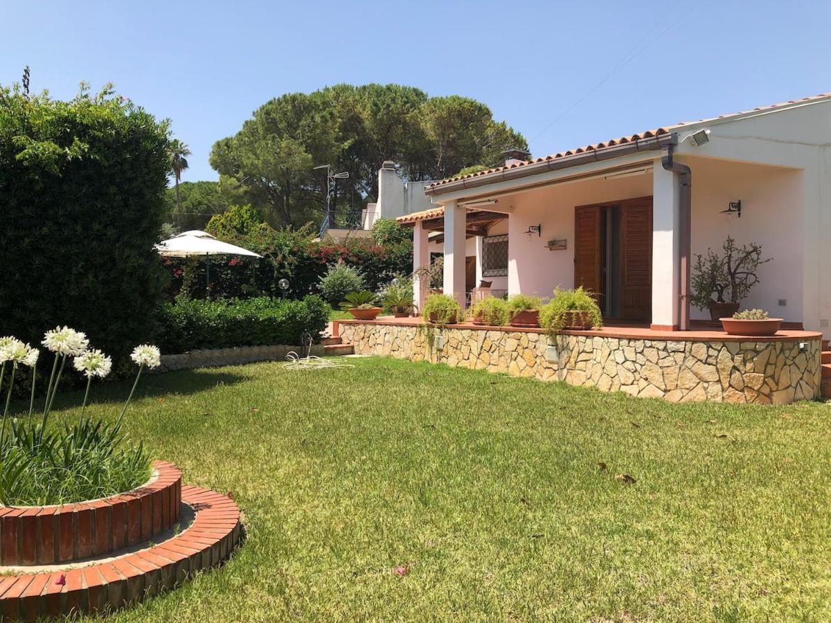 Le Tre Palme Villa Fontane Bianche Exterior photo