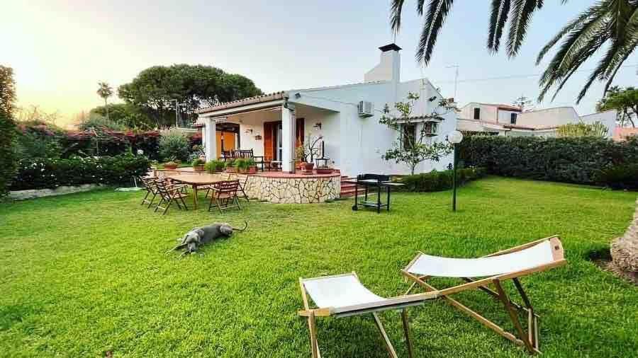 Le Tre Palme Villa Fontane Bianche Exterior photo